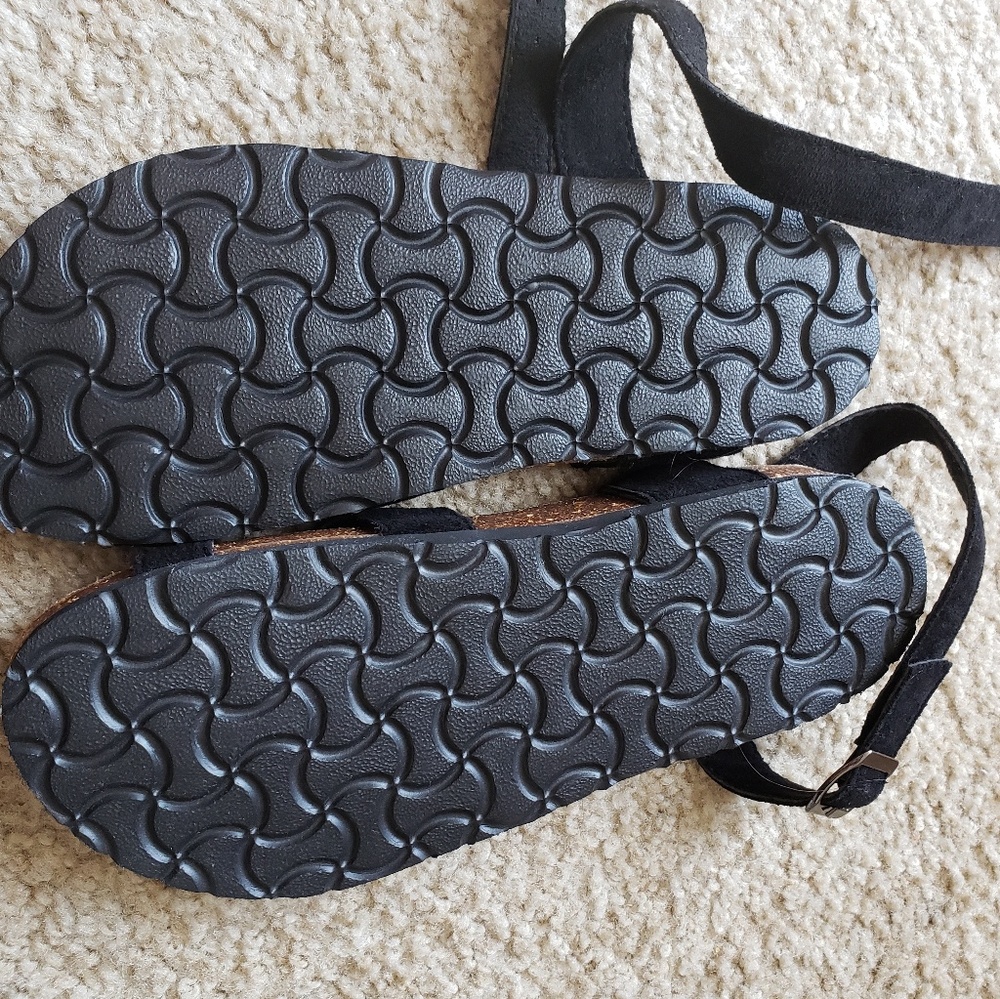 Sandals - Picture 4 of 4
